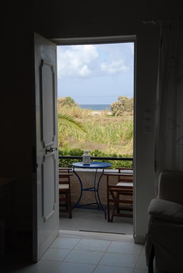 Villa Fleria Seaside Studios & Apts Gerani  Eksteriør bilde