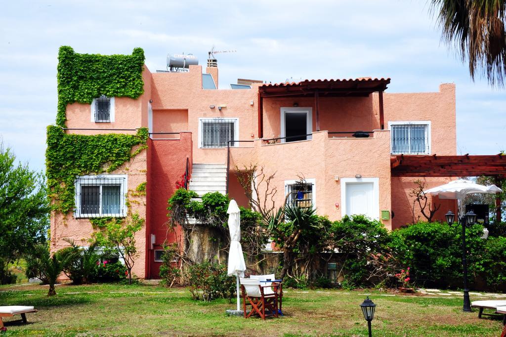 Villa Fleria Seaside Studios & Apts Gerani  Eksteriør bilde